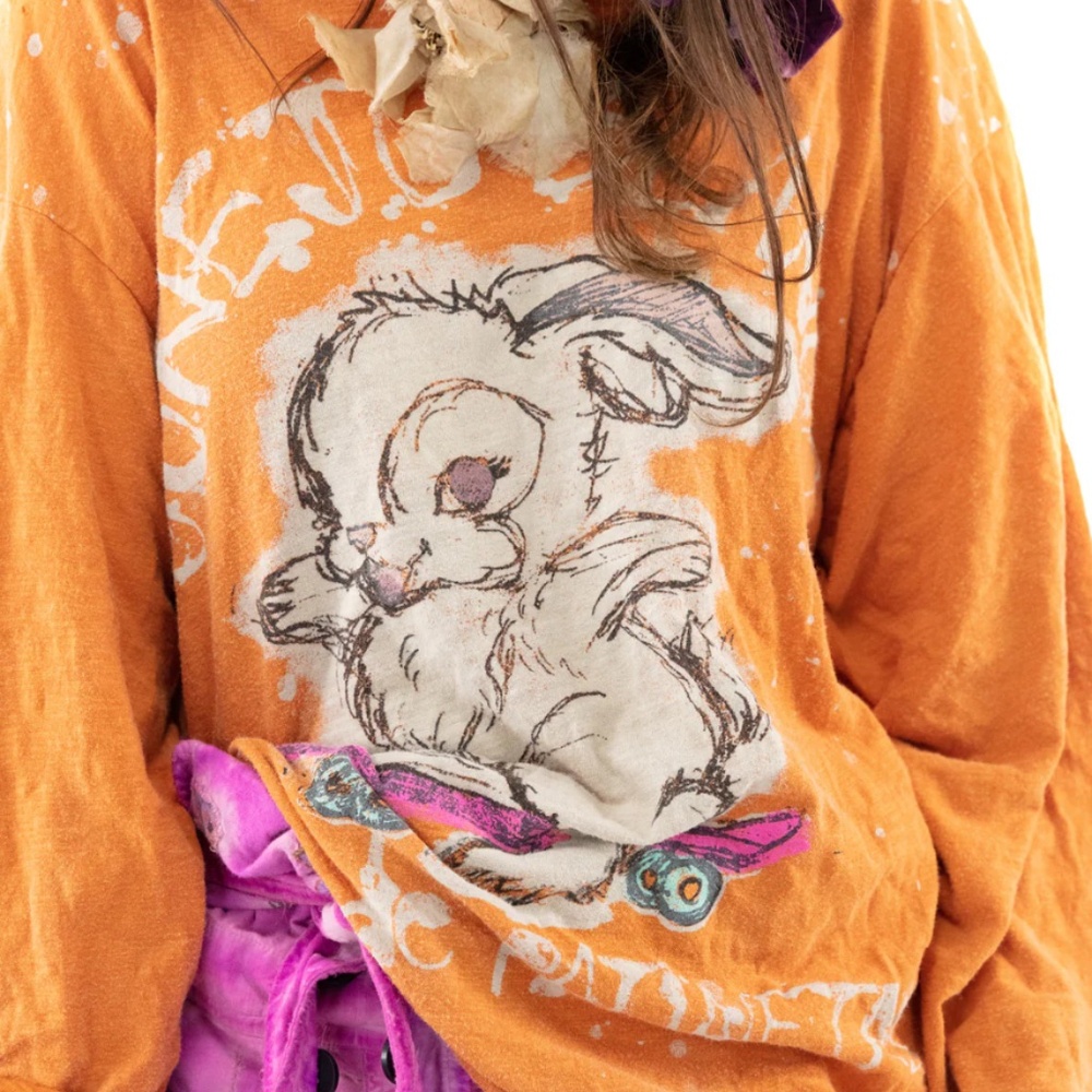 Limited edition sold out conejo blanco viggo tee by magnolia pearl skater bunny